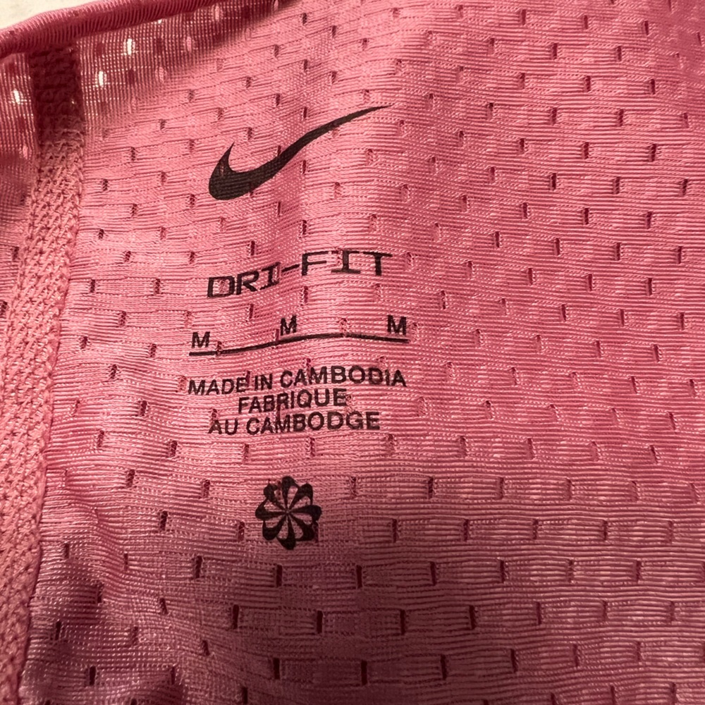 Nike Dri fit tank, misses medium. Mauve pink. Open back detail. Excellent cond - Picture 6 of 8